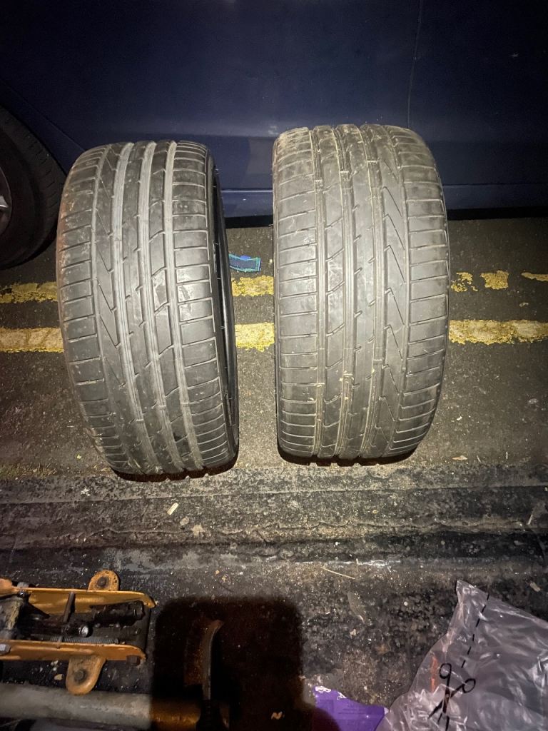 Set of tires for BMW E90
