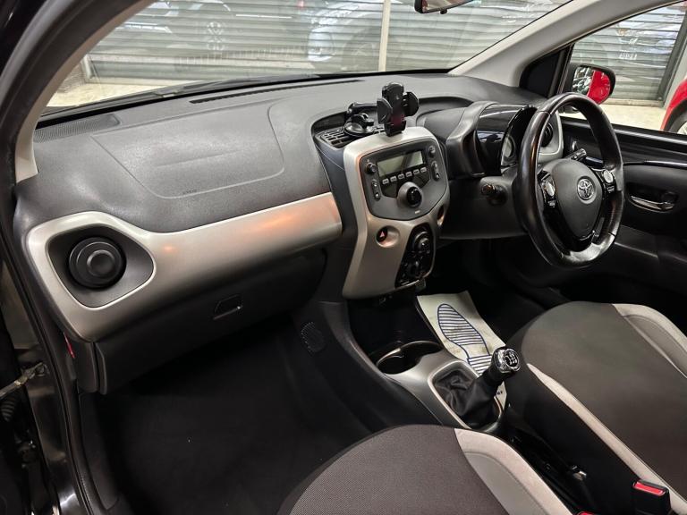 2016 Toyota AYGO 1.0 VVT-i X-Play 5dr HATCHBACK Petrol Manual