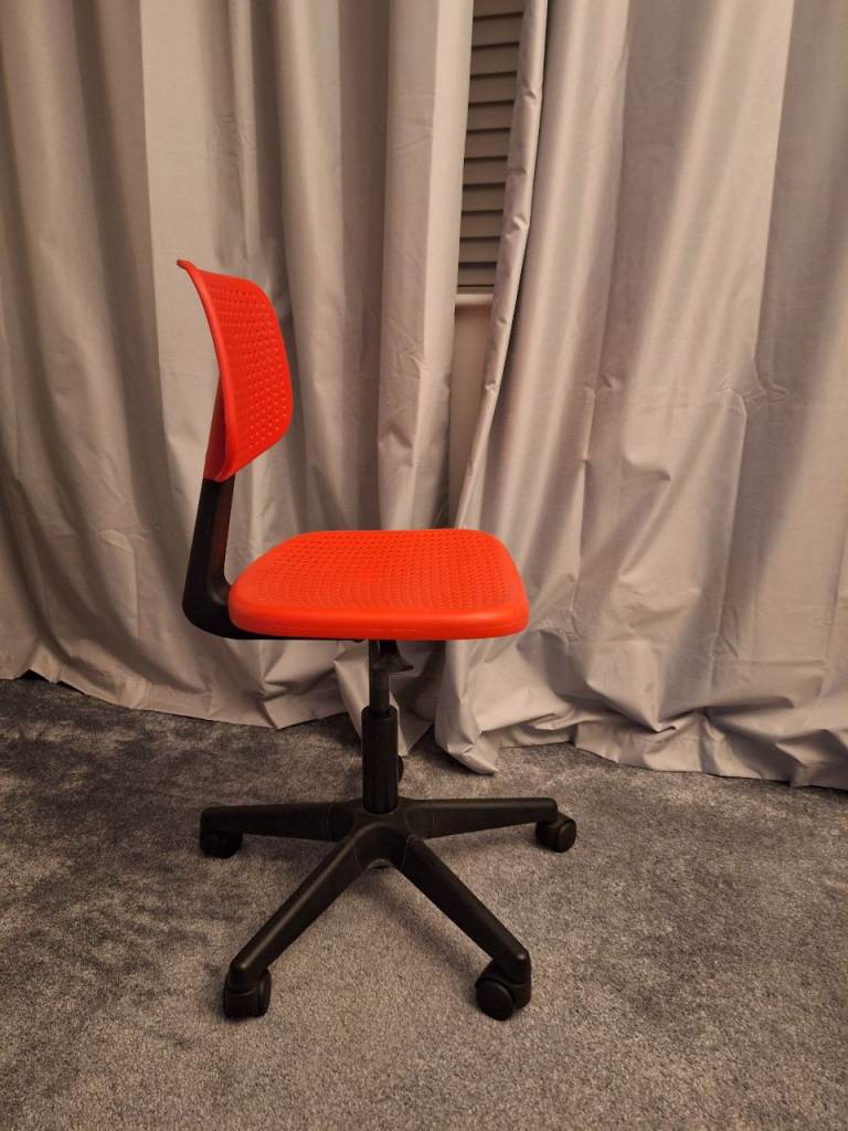 Ikea swivel desk chair