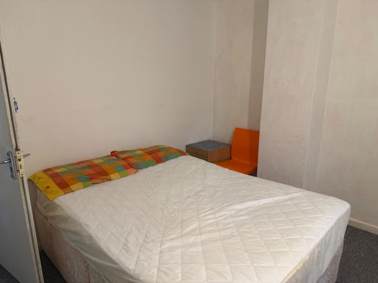Double Room to Let Southgate Crawley 