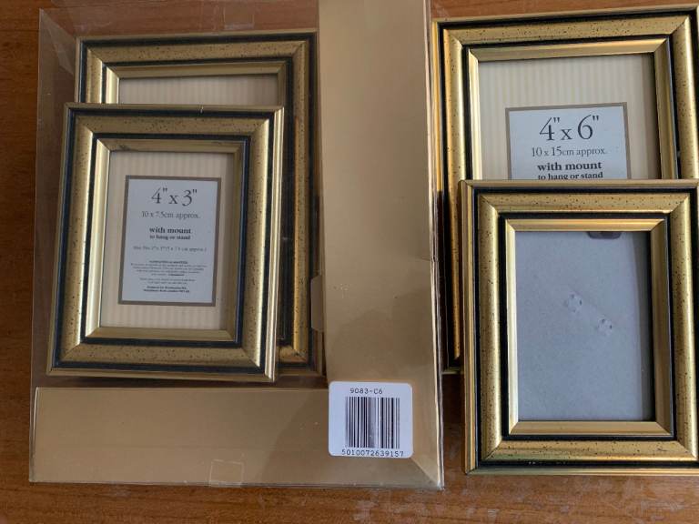 Brand New 2 Pair of Vintage-Style Antique Gold & Black Wooden Photo Frames