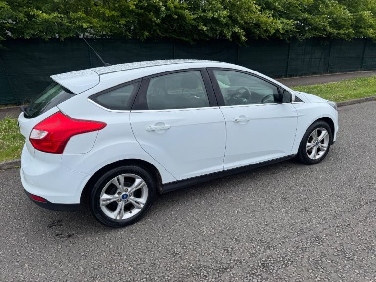 2014 AUTOMATIC  FORD FOCUS 1.6 PETROL* 5 DRS*MOT- 1 YEAR*like vauxhall astra renault megane vw golf 