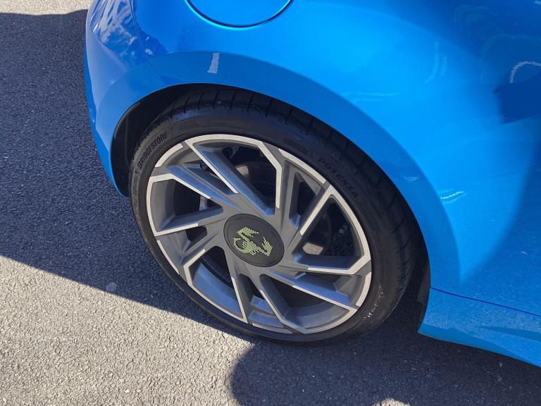 2024 Abarth 500 42kWh Scorpionissima Auto 3dr HATCHBACK Electric Automatic