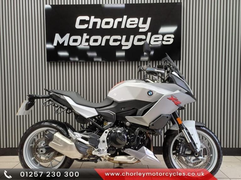 2023 BMW F900 XR adventure 532 miles, FSH, white, sport tourer