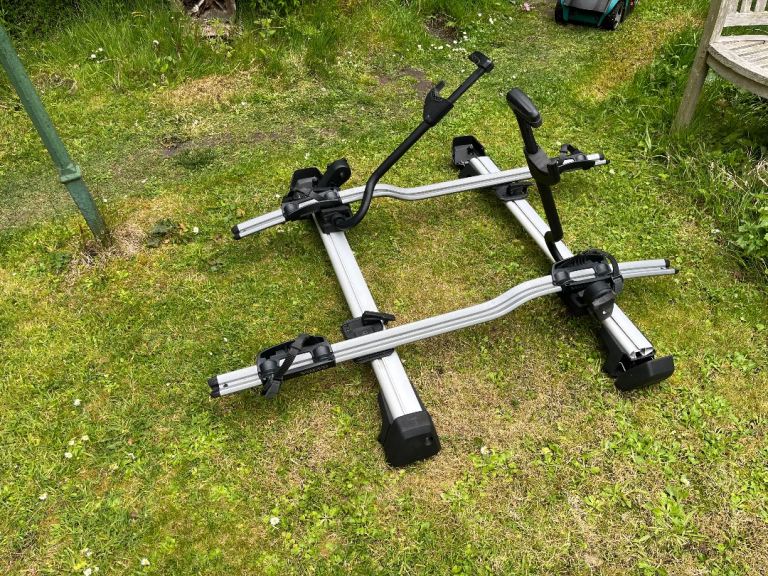 Original Volvo Roof Rails & Bike Rack – Volvo XC40 (2024)