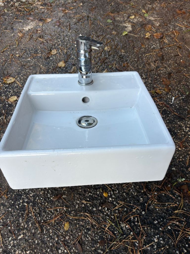 Square sink 