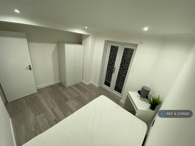 1 bedroom in Ladywell Road, London, SE13 (#2745125)