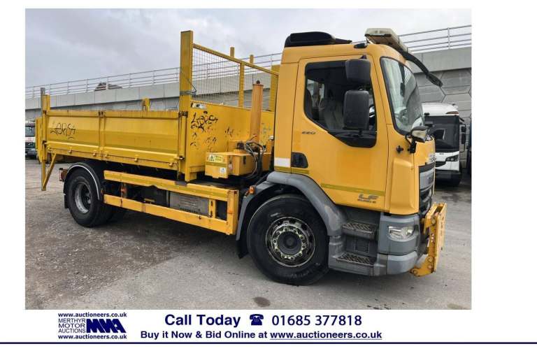 2014 DAF LF220 4X2 AUTO 18 TON ECON TIPPER C/W 1000KG TAIL LIFT (EURO 6). ---------------- NA Die...