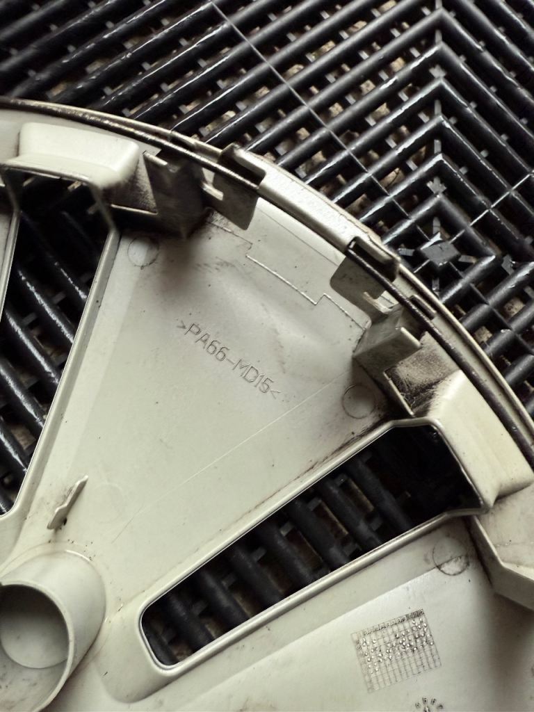 VW Transporter Wheel trim