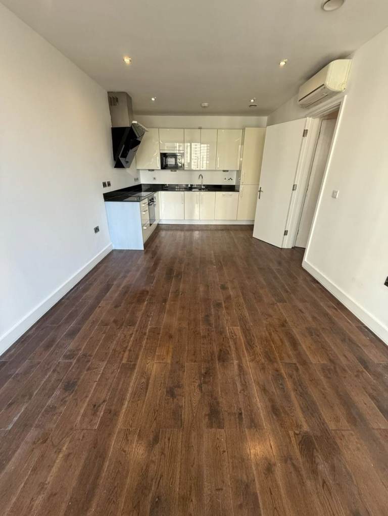 2 Bed Flat in Stratford 