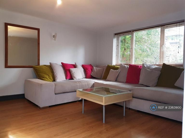 1 bedroom in Richmond Road, Cardiff, CF24 (#2363900)