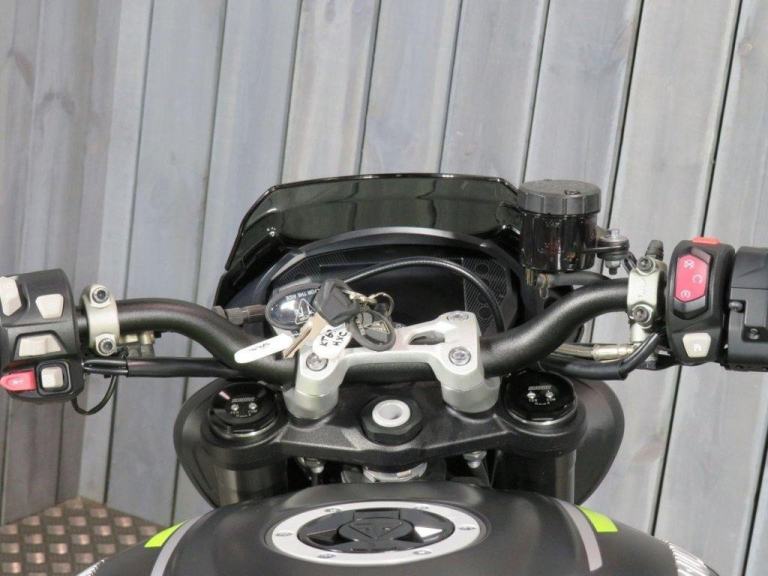 2020 69 TRIUMPH STREET TRIPLE 765 RS