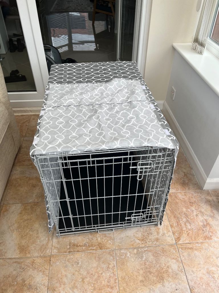 Medium Dog Crate with cover