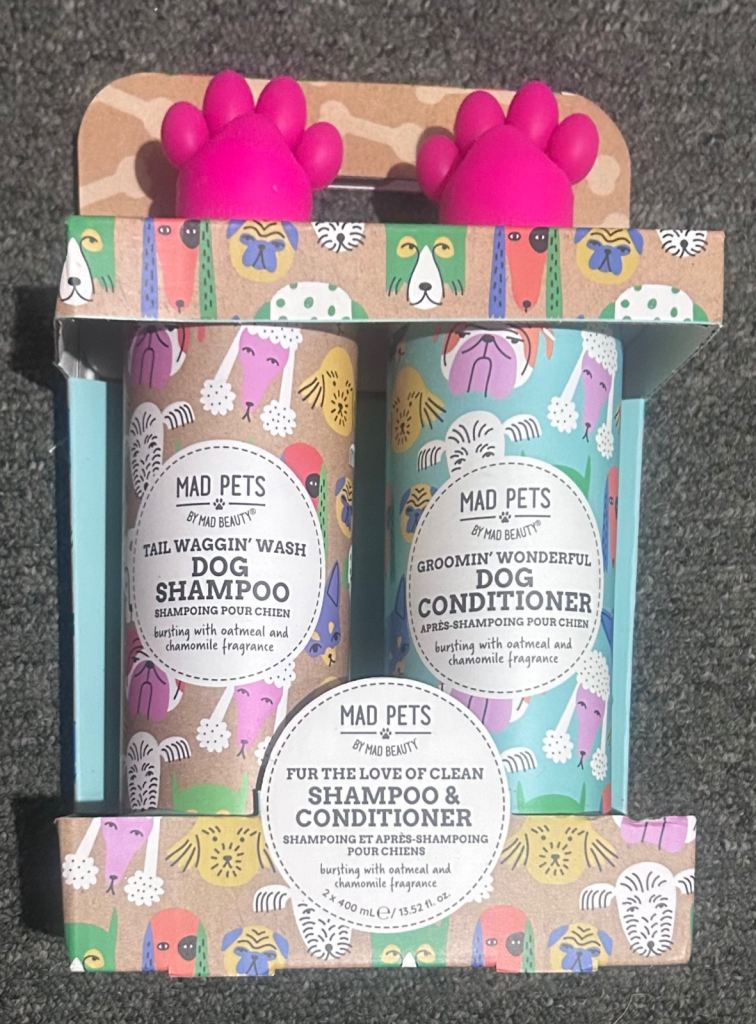 Brand new and sealed Dog Shampoo and conditioner set. 