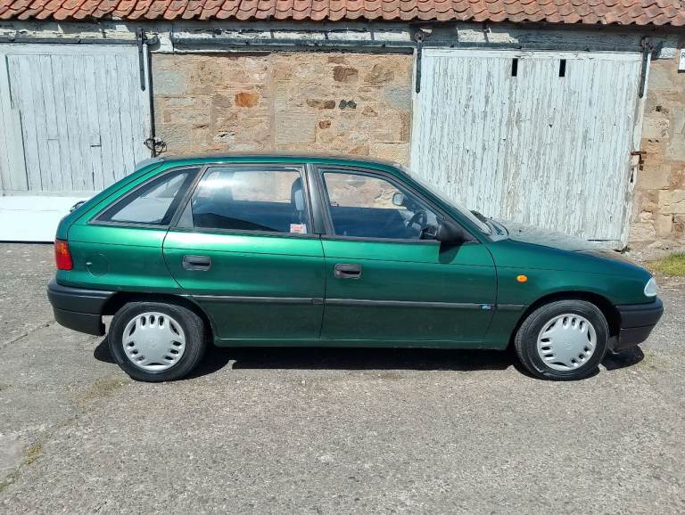 Vauxhall Astra 1.4i, 57k Classic car, may swap?