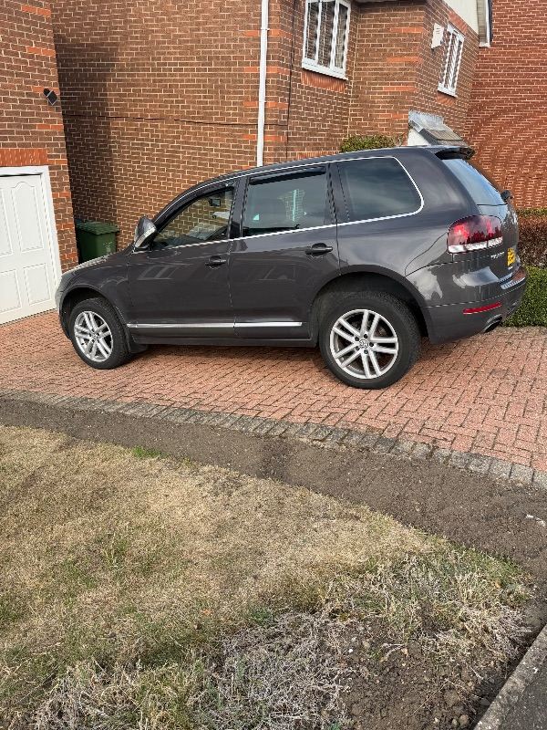 Volkswagen, TOUAREG, Estate, 2009, Semi-Auto, 2460 (cc), 5 doors