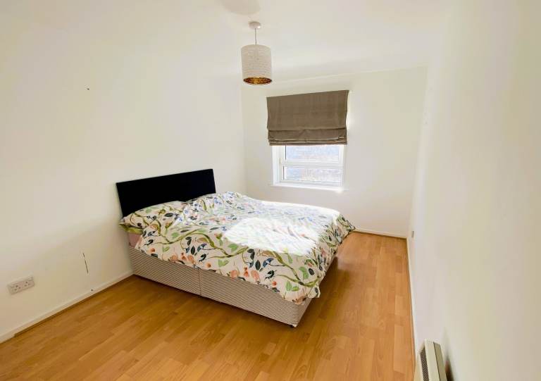 Spacious 2 Bedroom Flat in Glasgow City Centre