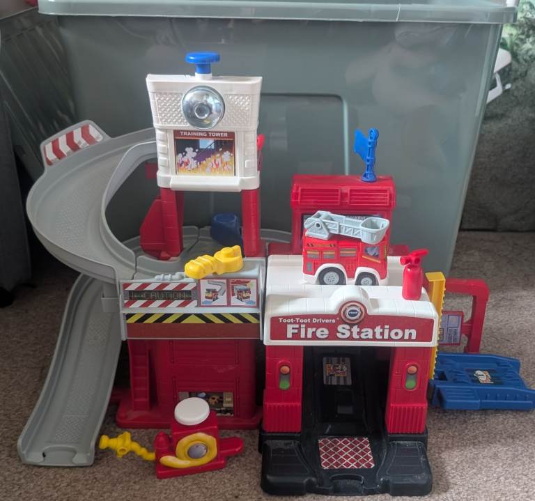 Toot toot fire station set 