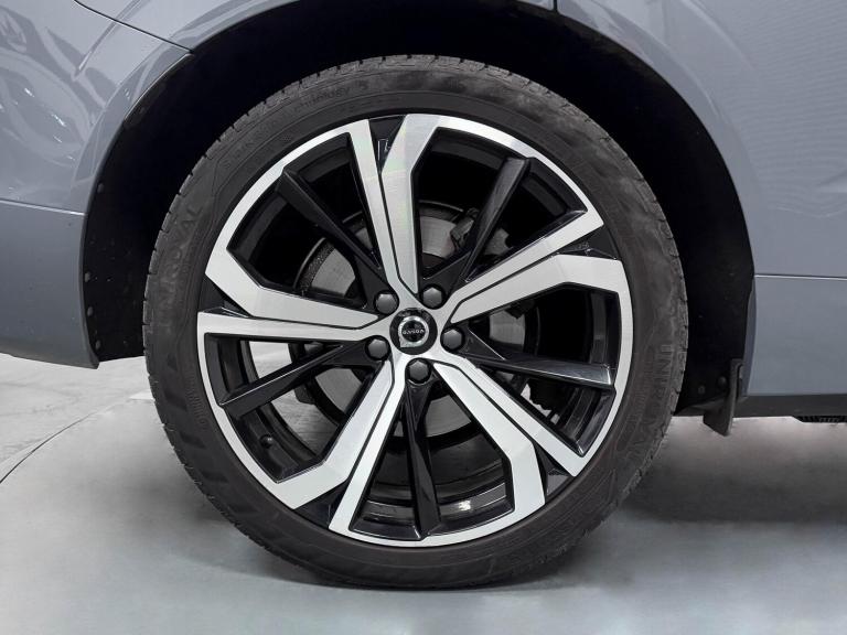 2021 Volvo XC60 R-Design Pro T8 AWD (390 hp) Auto ESTATE Petrol/Electric Hybrid Automatic