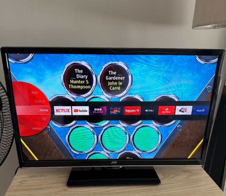JVC LT-24C685 24" Smart LED TV with Built-in DVD Player
