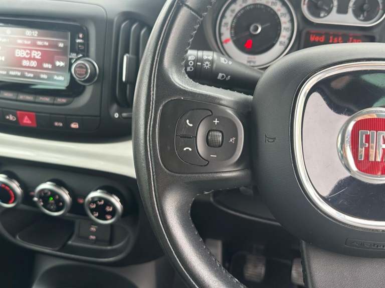 FIAT 500L 1.4 500l Trekking 1.4 95hp Trekking 2015