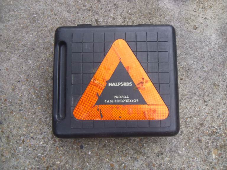 Car battery powered compressor