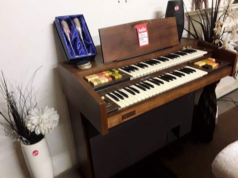Vintage Viscount Odeon De Luxe organ Copley Mill Low Cost Moves 2nd Hand Items STALYBRIDGE SK15 3DN