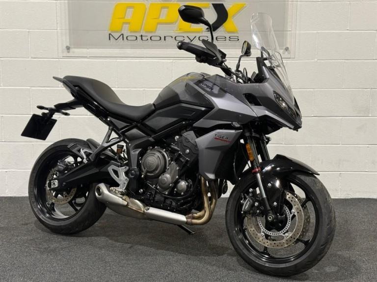 Triumph Tiger Sport 660 1 OWNER! PANNIERS! HEATED GRIPS