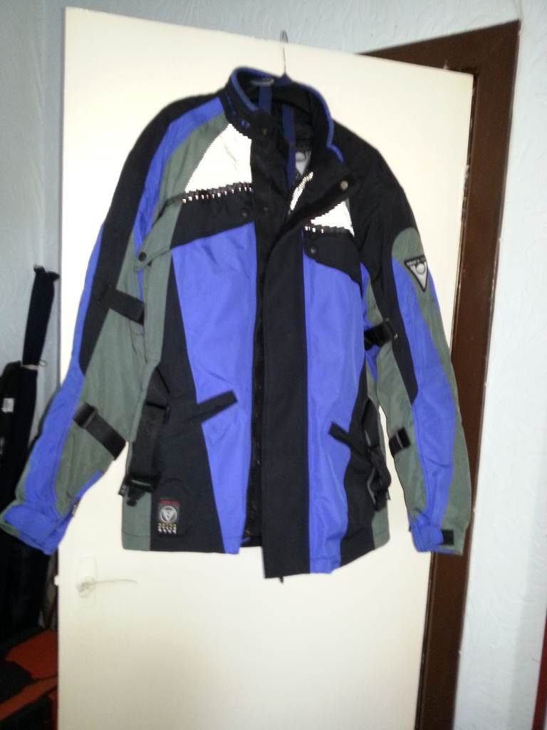 biker jacket quality wear (revit)