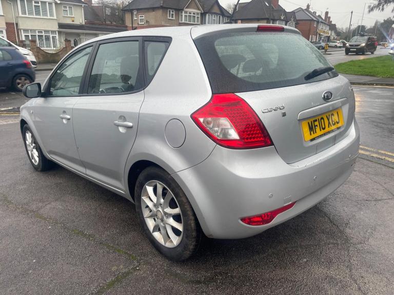 2010 Kia Ceed 1.6 CRDi 1 Euro 4 (s/s) 5dr HATCHBACK Diesel Manual