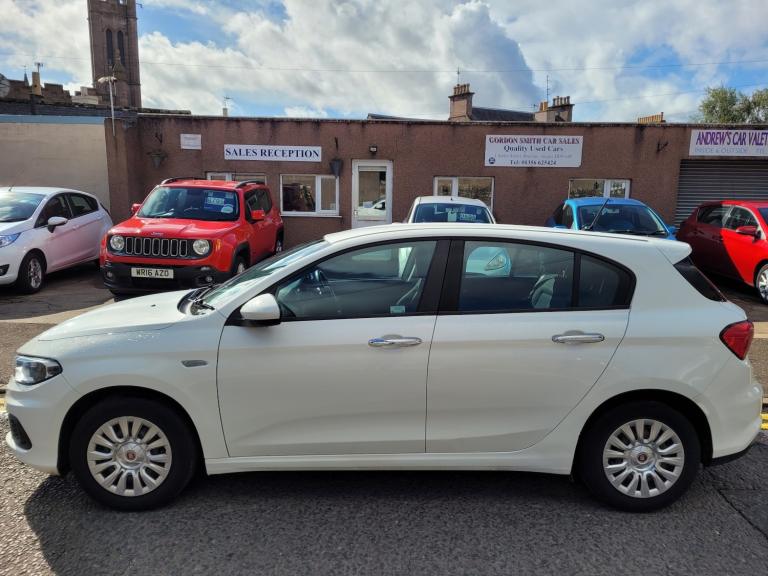 FIAT TIPO 1.4 Tipo Hatchback 1.4 95hp Easy 2017