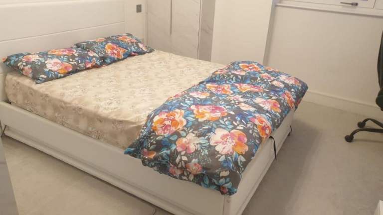 Double room for rent for single person