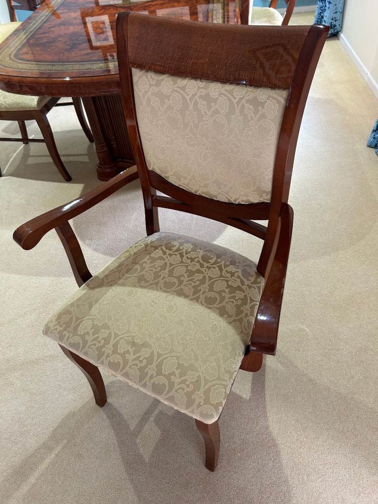 Dining Table with 6 Matching Chairs