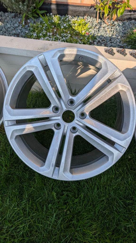 Genuine 21" VW Mallory Alloy wheels 