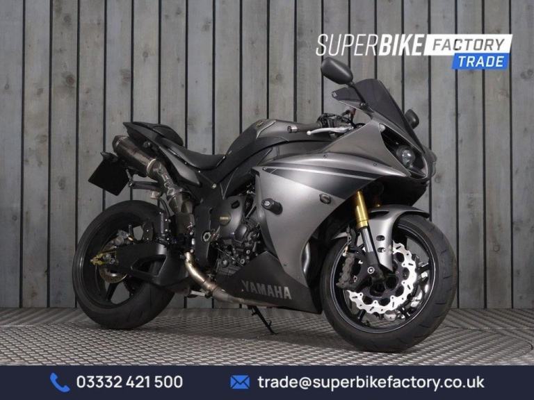 2014 14 YAMAHA R1