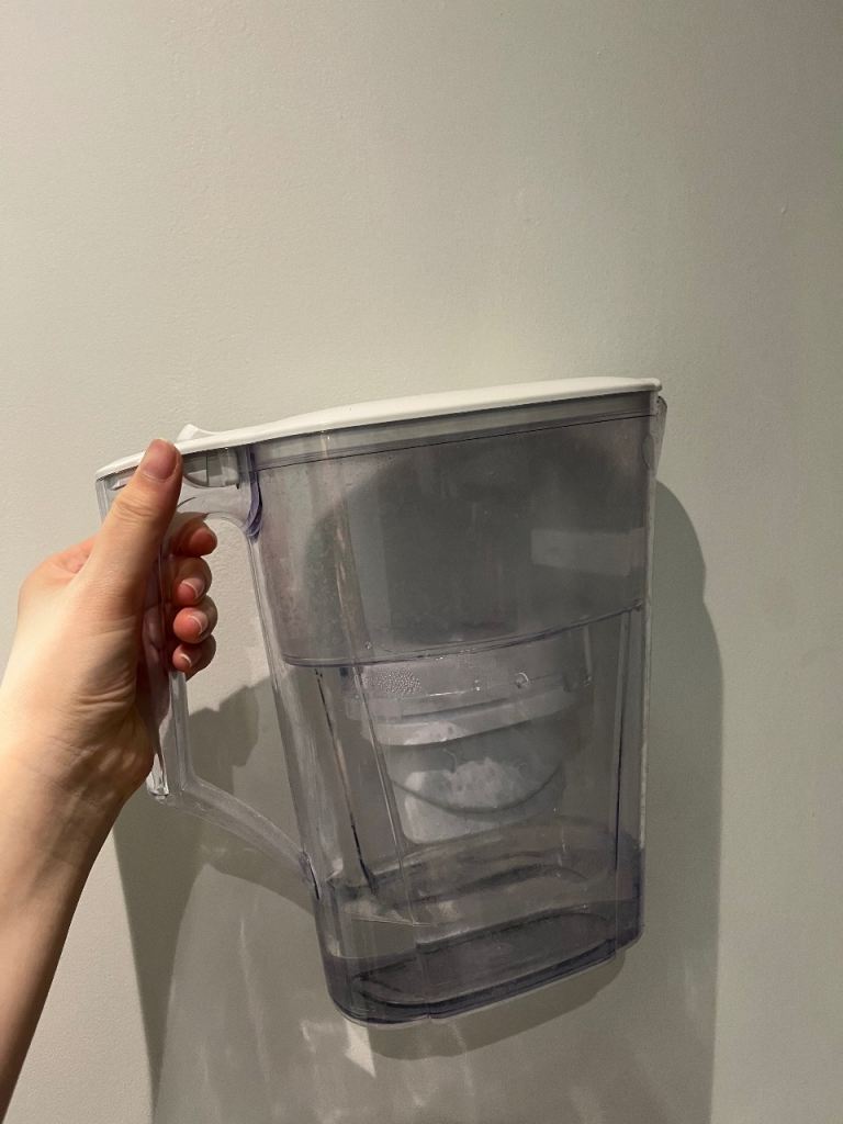 water filter jug with 5 brand‑new filter cartridges