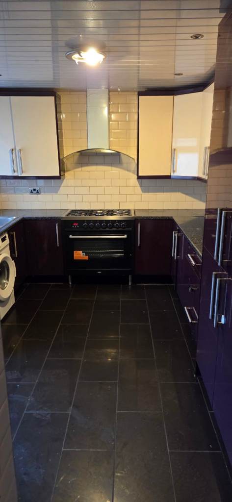 5 Bedroom 2 bathroom house for rent in BB2 6HD