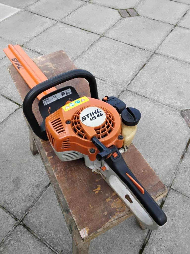 Petrol hedge cutter