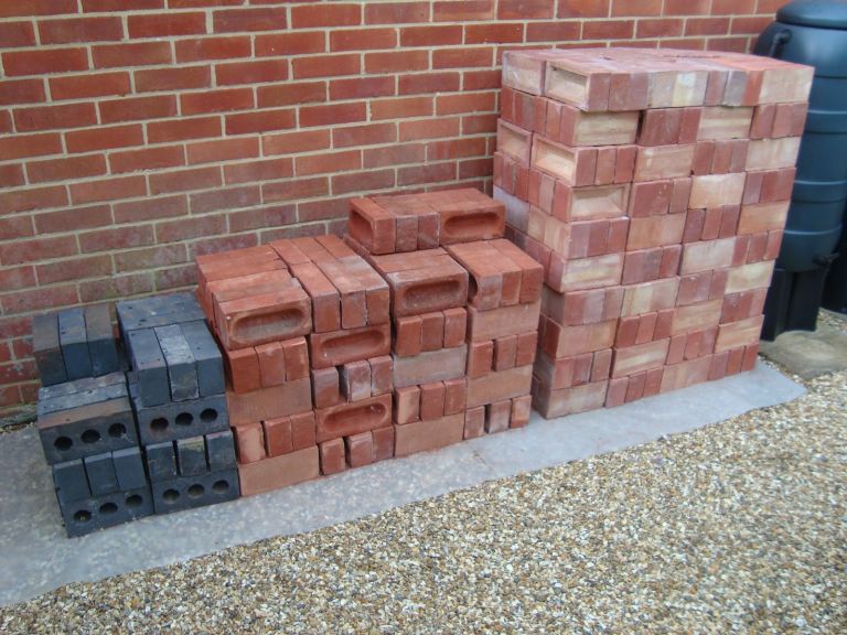 Job Lot of 400 New Bricks - LESS THAN HALF PRICE!