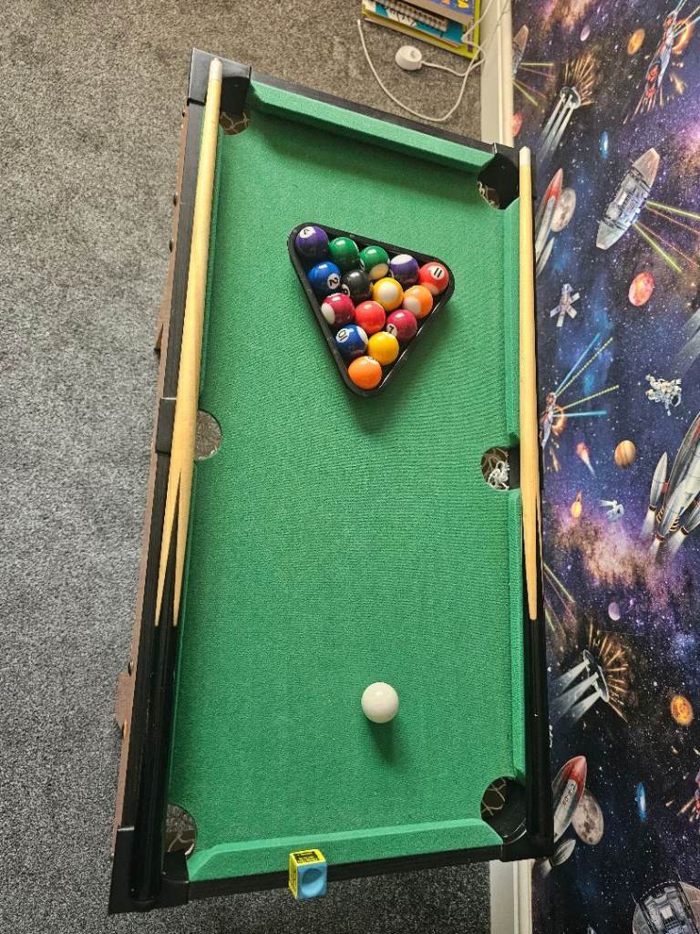 Kids stand up pool table