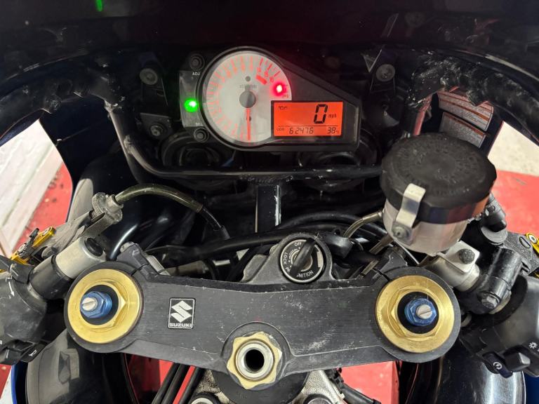 SUZUKI GSXR1000 PX TO CLEAR WINTER PROJECT BIKE TRACK BIKE 