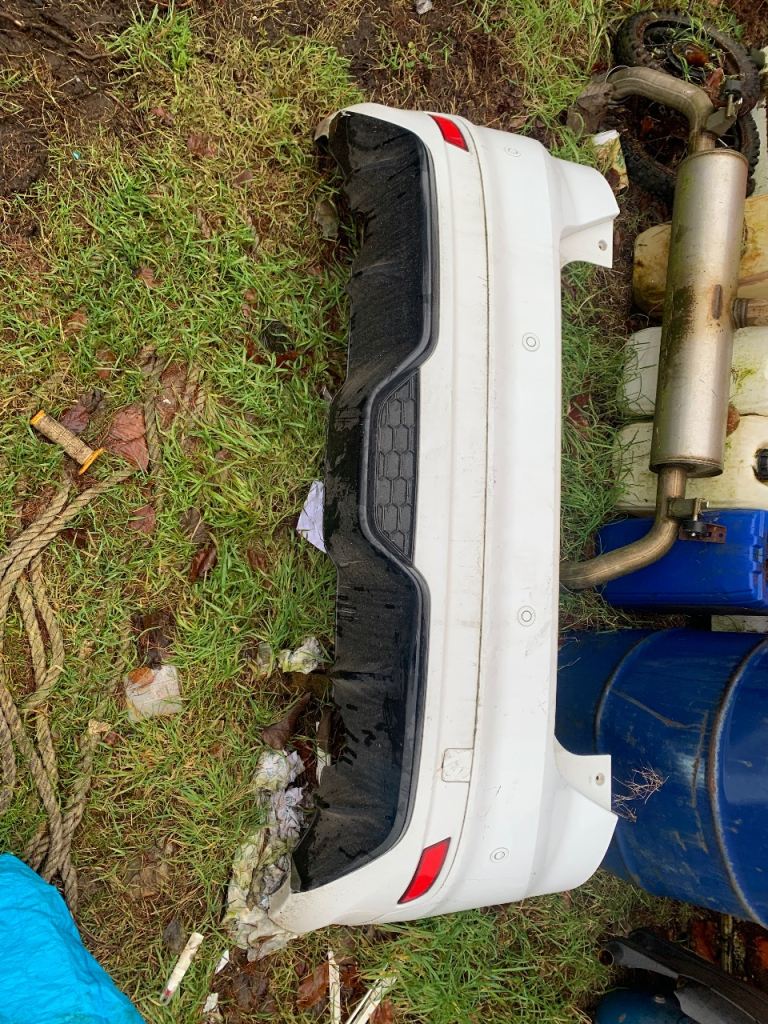 2014 focus zetec back bumper 