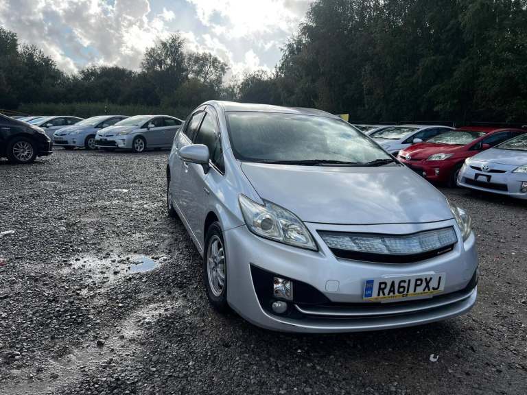 2011 Toyota Prius Toyota Prius Hybrid Petrol Silver  2011  5 Seater  1.8L