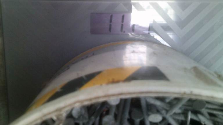 4 INCH GALVANISED NAILS - BUCKET OF 11.1 KILOS !!