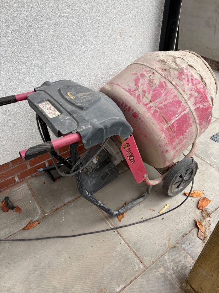 Mixer/whacker plate 