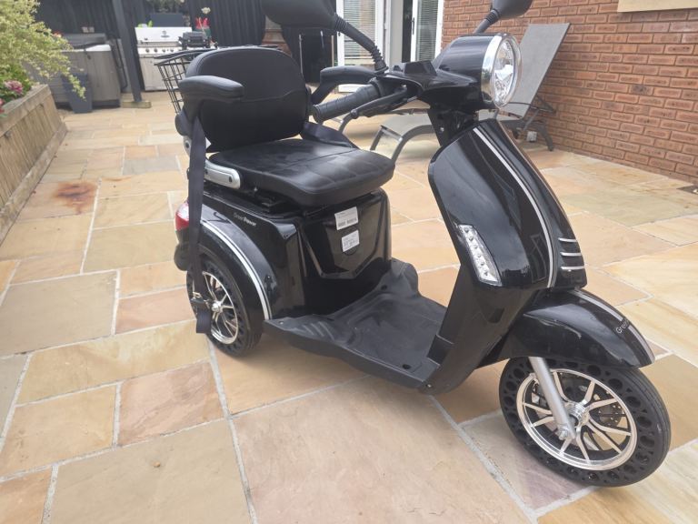 Green power mobility scooter 