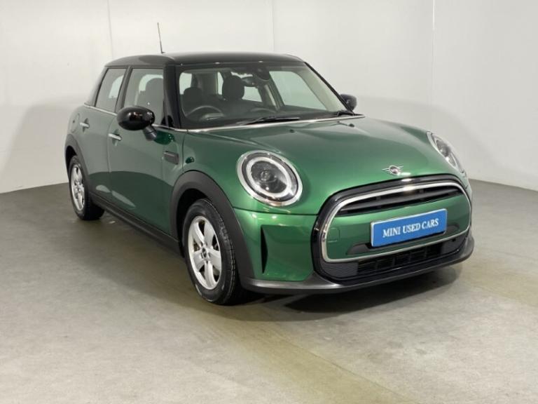 MINI HATCHBACK 1.5 Cooper Classic Premium 5dr Auto