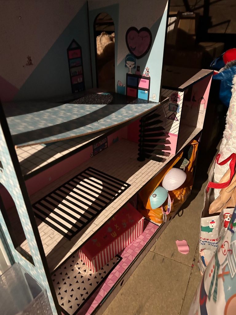 lol doll house 