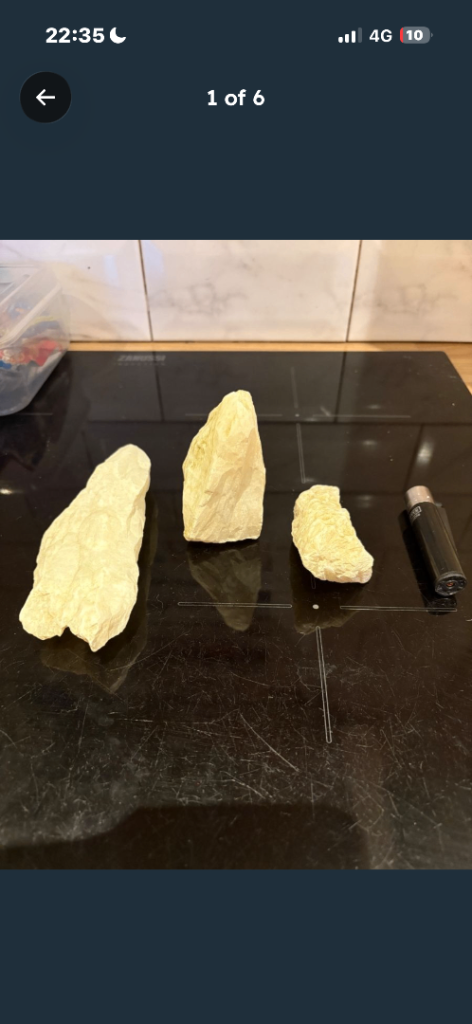 Fish tank aquarium rocks  / crystal 