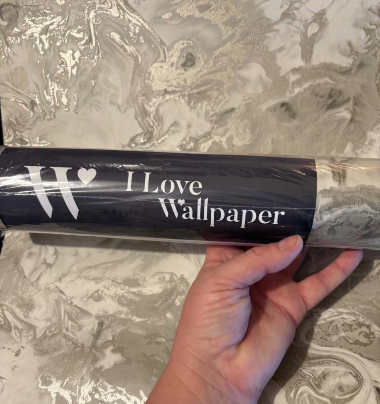10 rolls of Wallpaper